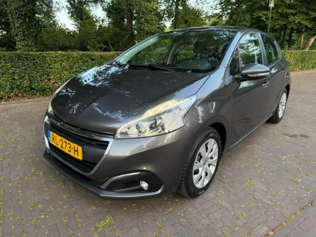 Peugeot 208 - 1.2 PureTech Blue Lion Trekhaak/Acarplay/Navi/APK - AutoWereld.nl
