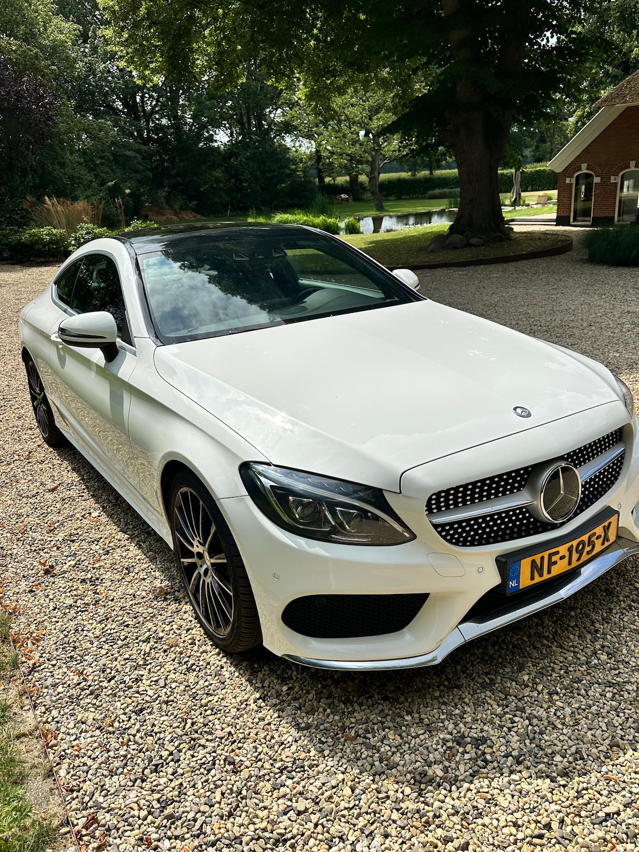Mercedes-Benz C-klasse Coupé - 220 d AMG Line | Panoramadak | LED | Navigatie | Parkeersensoren - AutoWereld.nl