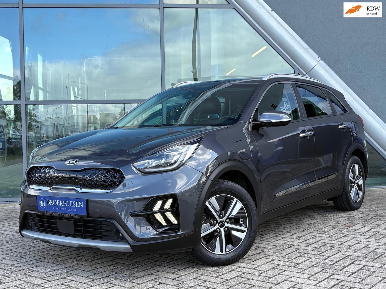 Kia Niro - 1.6 GDi PHEV DynamicLine Camera / Stoel-Stuur Verwarming / Dode Hoek - AutoWereld.nl