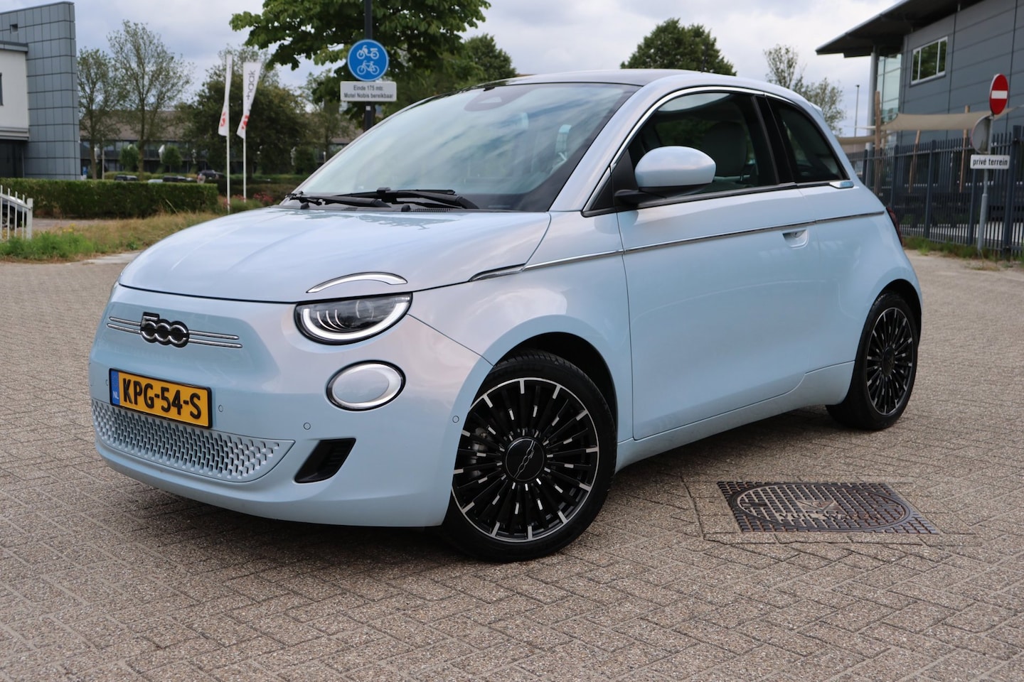 Fiat 500e - La Prima 42 kWh | Unieke Kleur | Panorama - AutoWereld.nl