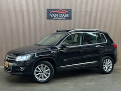 Volkswagen Tiguan - 1.4 TSI Sport&Style 2012 PANO XENON CAR-PLAY