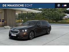 BMW 5-serie Touring - M5 Automaat / M Drive Professional / Trekhaak / Panoramadak / Carbon-keramische remmen / P