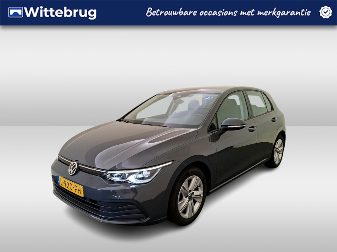 Volkswagen Golf - 1.5 TSI Life Business / Navigatie / Parkeersensoren / Trekhaak afn. / LED verlichting / Cl - AutoWereld.nl