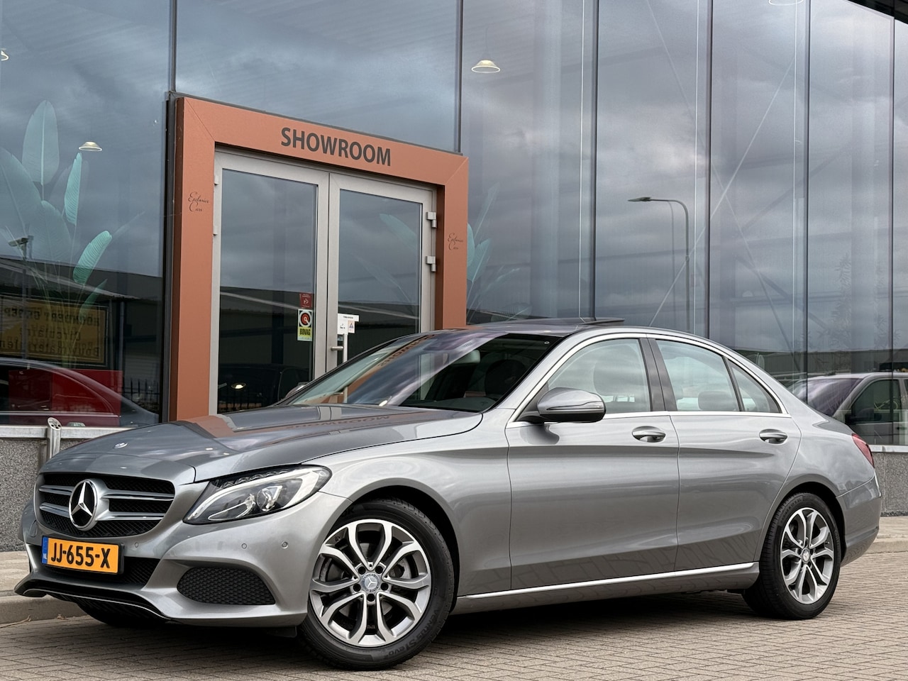 Mercedes-Benz C-klasse - 180 Prestige | Schuif/Kanteldak | Trekhaak | Stoelverwarming | Cruise | Sfeerverlichting | - AutoWereld.nl