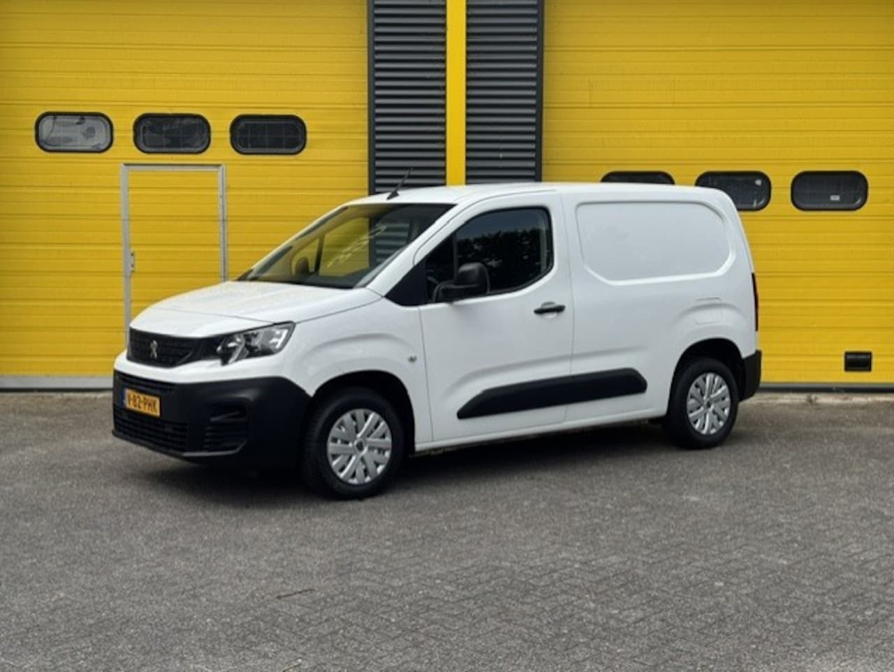 Peugeot Partner - 1.2 Airco Cruise BTW&BPM VRIJ - AutoWereld.nl