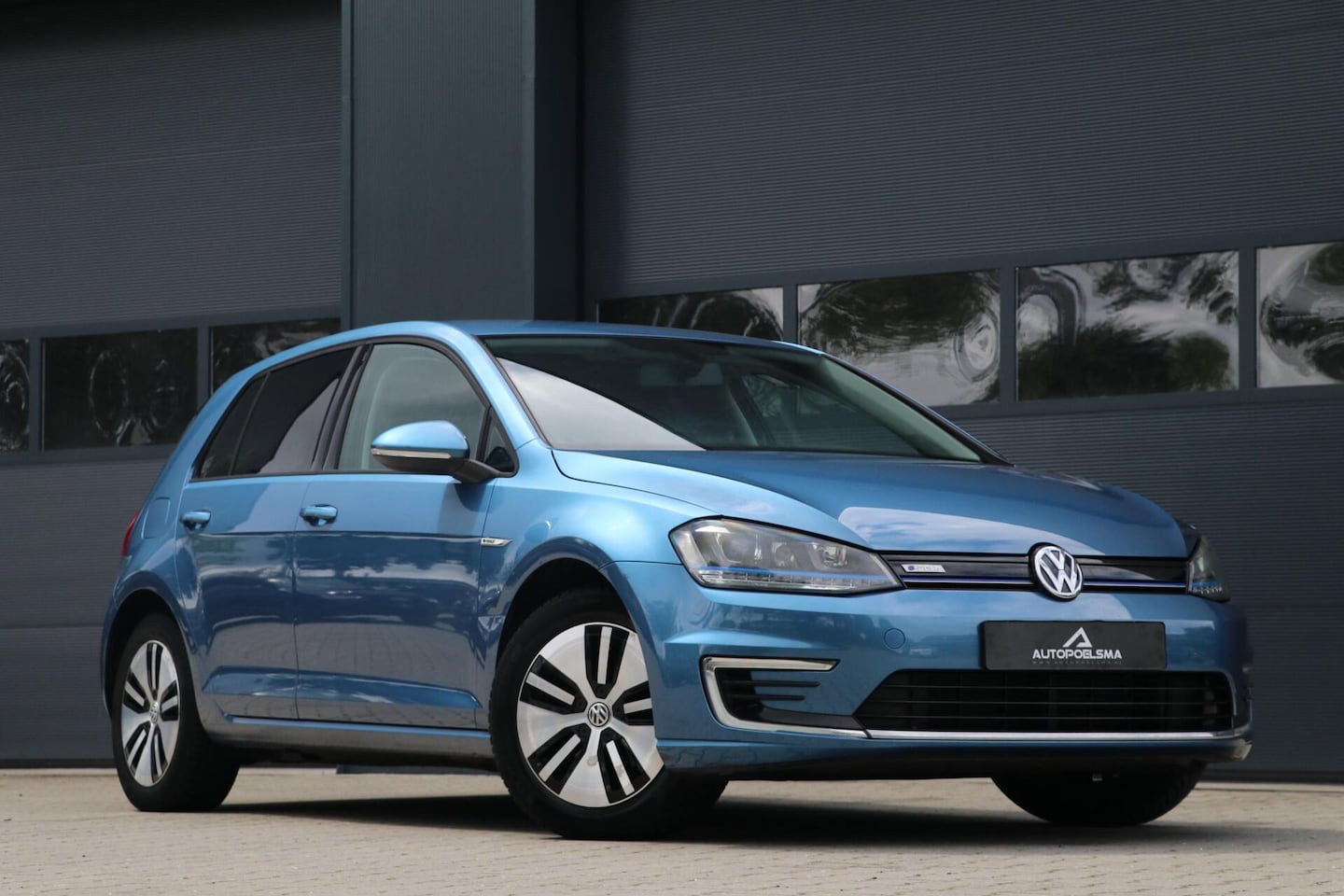 Volkswagen e-Golf - e-Golf AppleCarplay Camera Stoelverwarming Ecc Cruise Lmv 122000KM BJ2015 - AutoWereld.nl