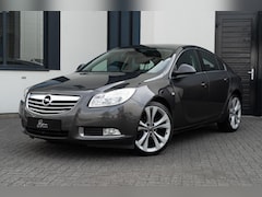 Opel Insignia - 1.8 140PK Cosmo 20 Inch / CLIMA / PDC