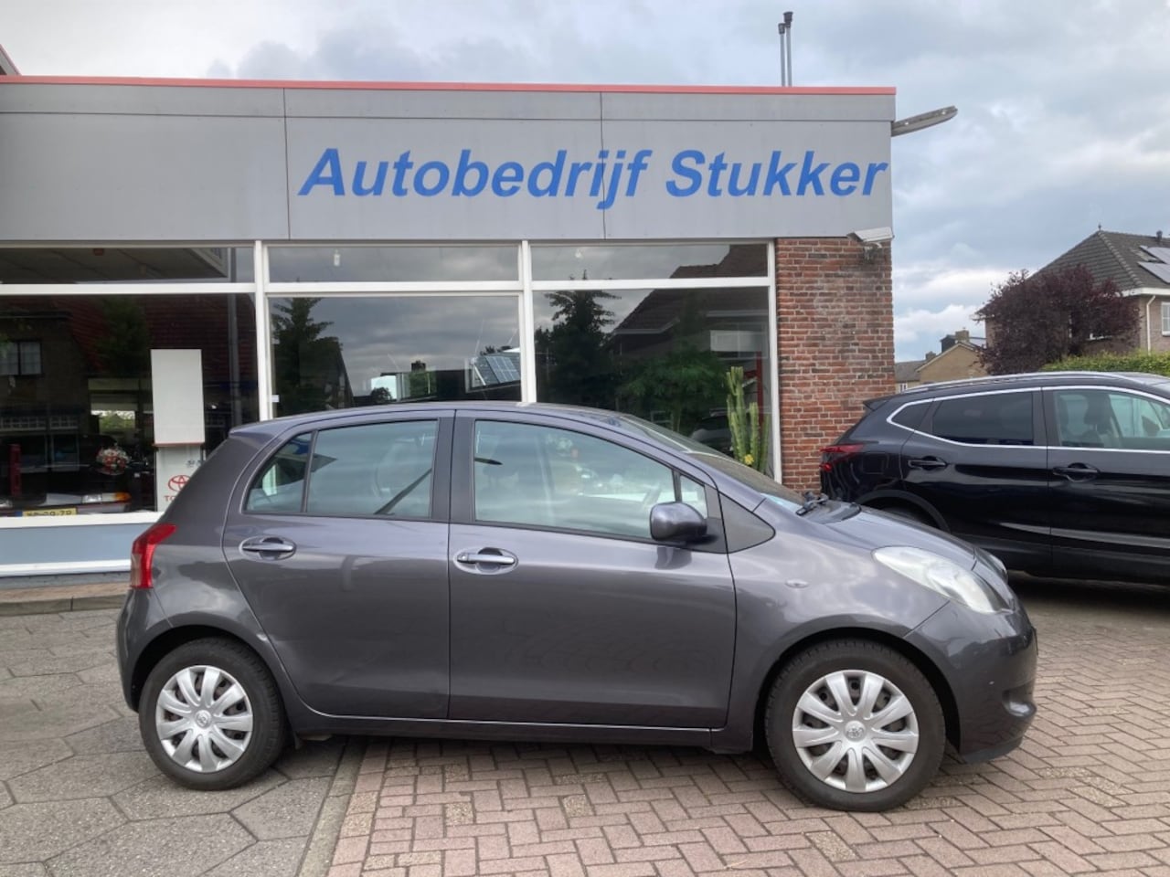 Toyota Yaris - 1.3 VVT-i Cool Comfort Navi 127680 km - AutoWereld.nl