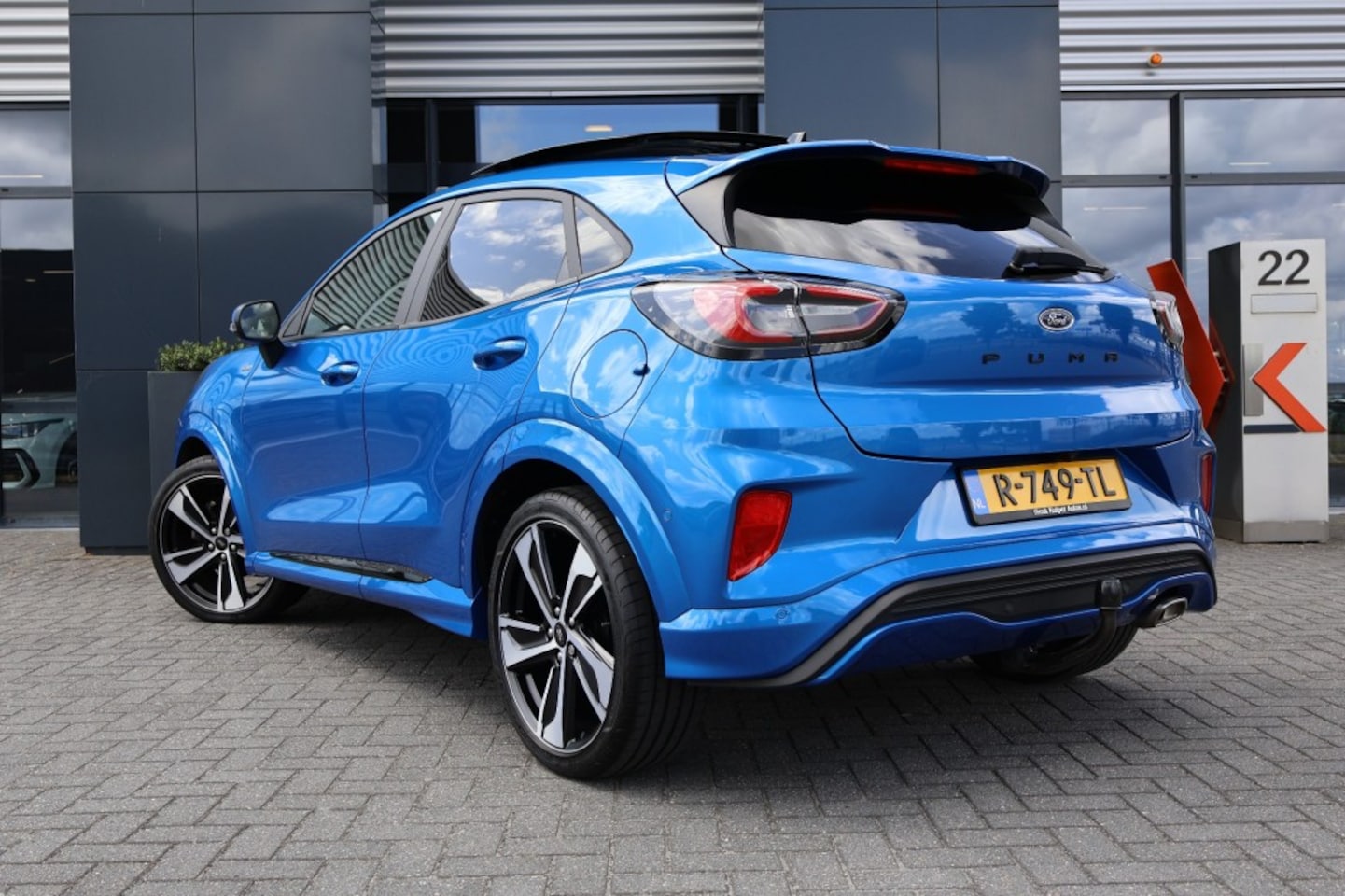 Ford Puma - 1.0 EcoBoost ST-Line X Aut. 125pk/ Panodak/ Trekhaak /BenO/ Navi/ Camera - AutoWereld.nl