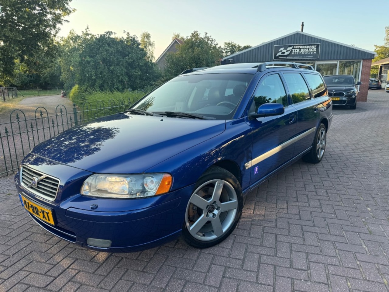 Volvo V70 - 2.5 Turbo Ocean Race*Zeer nette Auto*Schuifdak*Xenon*Org NL - AutoWereld.nl