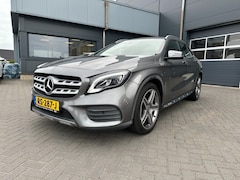 Mercedes-Benz GLA-Klasse - GLA 180 Premium AMG-Line Camera stoelverw