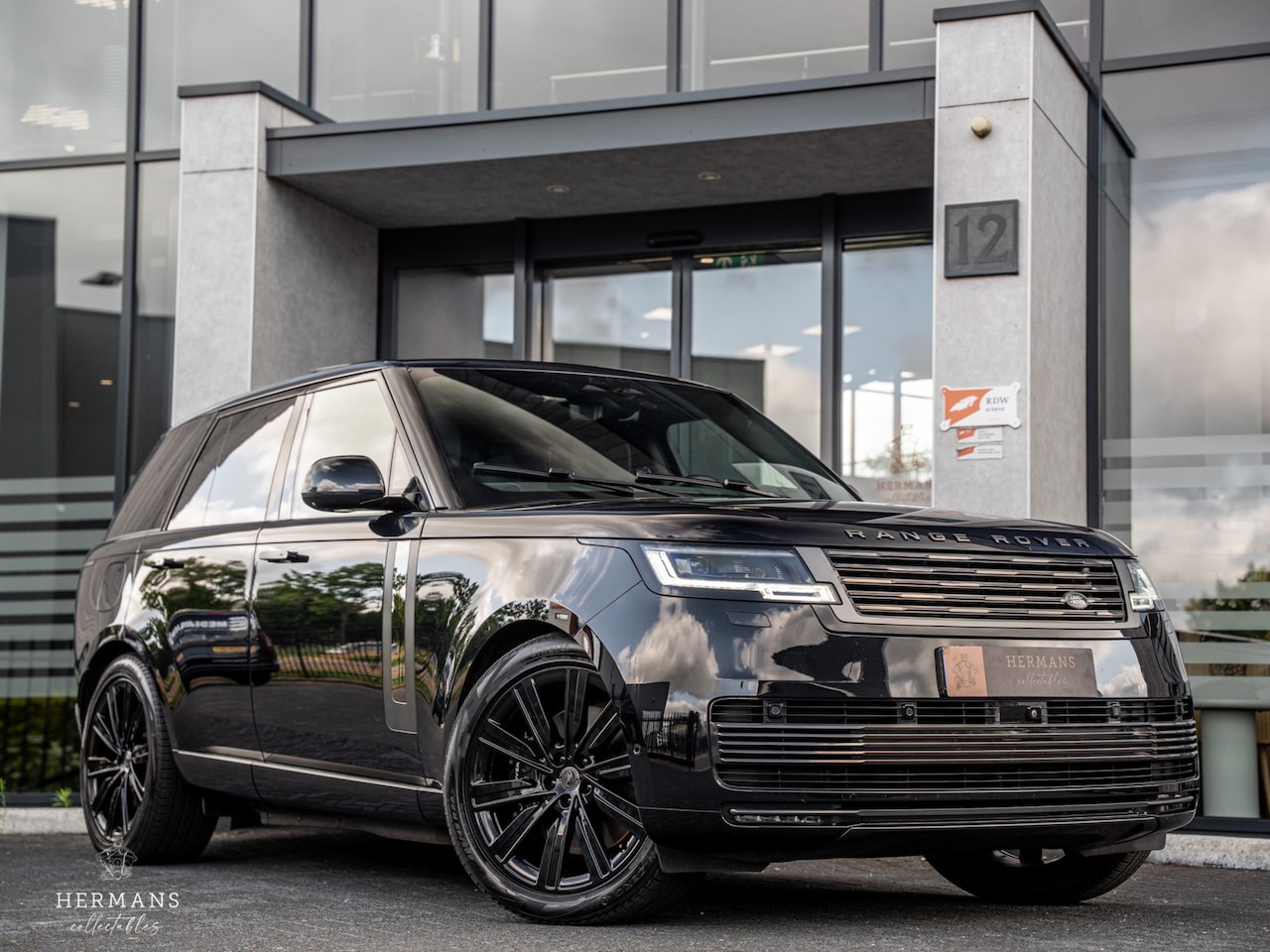 Land Rover Range Rover - 3.0 P550e SV PHEV / Org. NL / 1st Owner / SVO / Meridian Signature / Tow-Bar - AutoWereld.nl