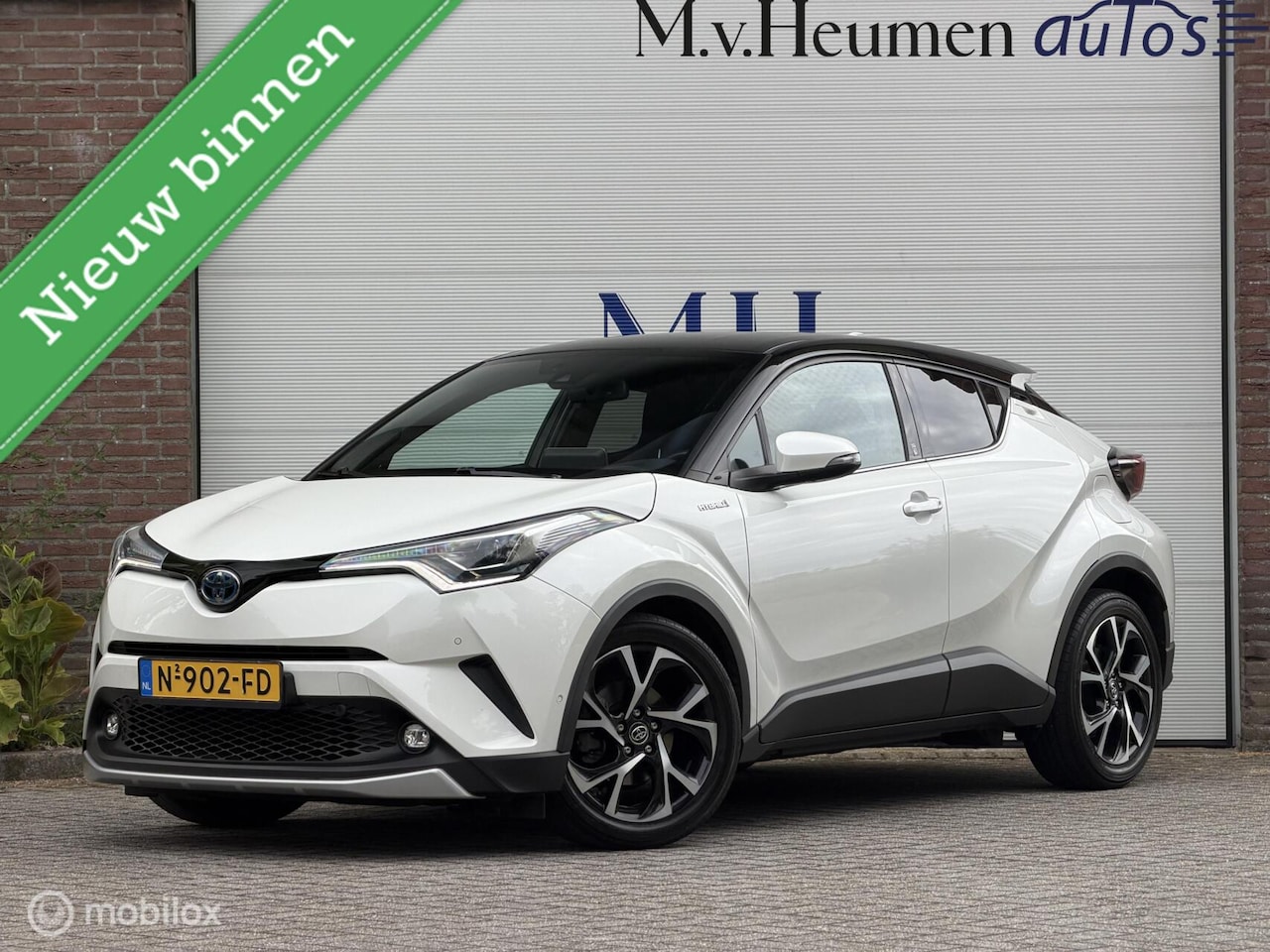 Toyota C-HR - 1.8 Hybrid Executive Ultimate CarPlay Stoel/Stuurverwarming Camera Keyless - AutoWereld.nl