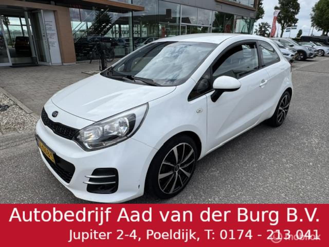 Kia Rio - 1.2 CVVT DynamicLine 3 Deurs , Sport Velgen met brede banden , Bluetooth Parrot carkit , A - AutoWereld.nl