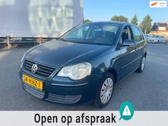Volkswagen Polo - 1.4-16V Comfortline 5drs 80PK AIRCO CRUISE