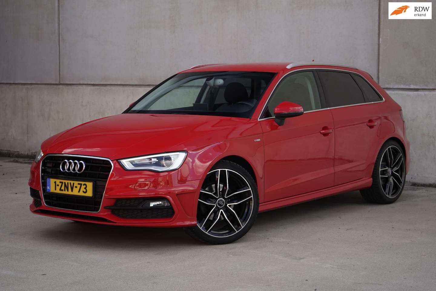 Audi A3 Sportback - 1.4 TFSI CoD 1.4 TFSI CoD 140pk, S Line, Navigatie, B&O - AutoWereld.nl
