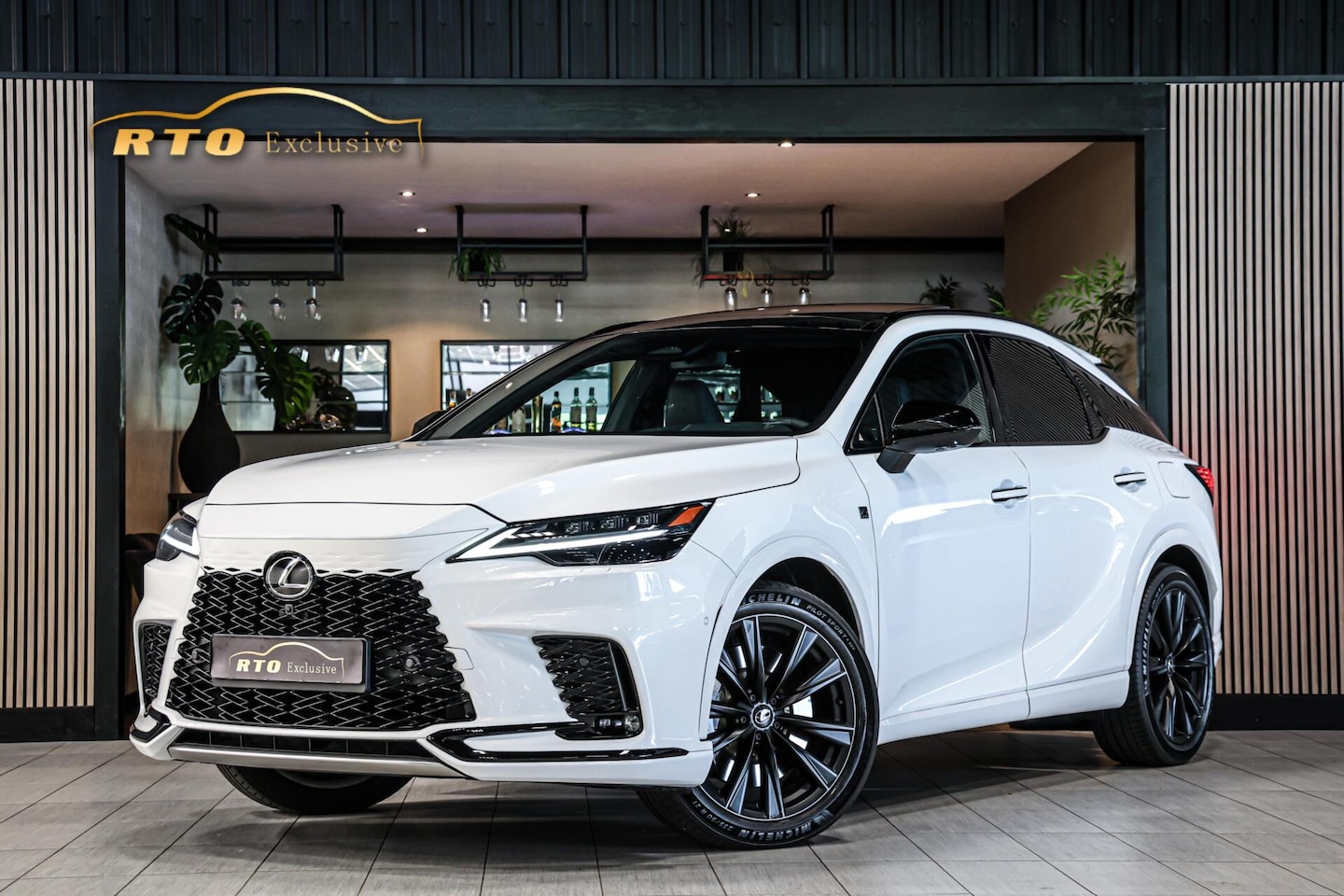 Lexus RX - 500h F Sport Line|Pano|Leer|360 Camera|Stuur/Stoelverwarming| - AutoWereld.nl