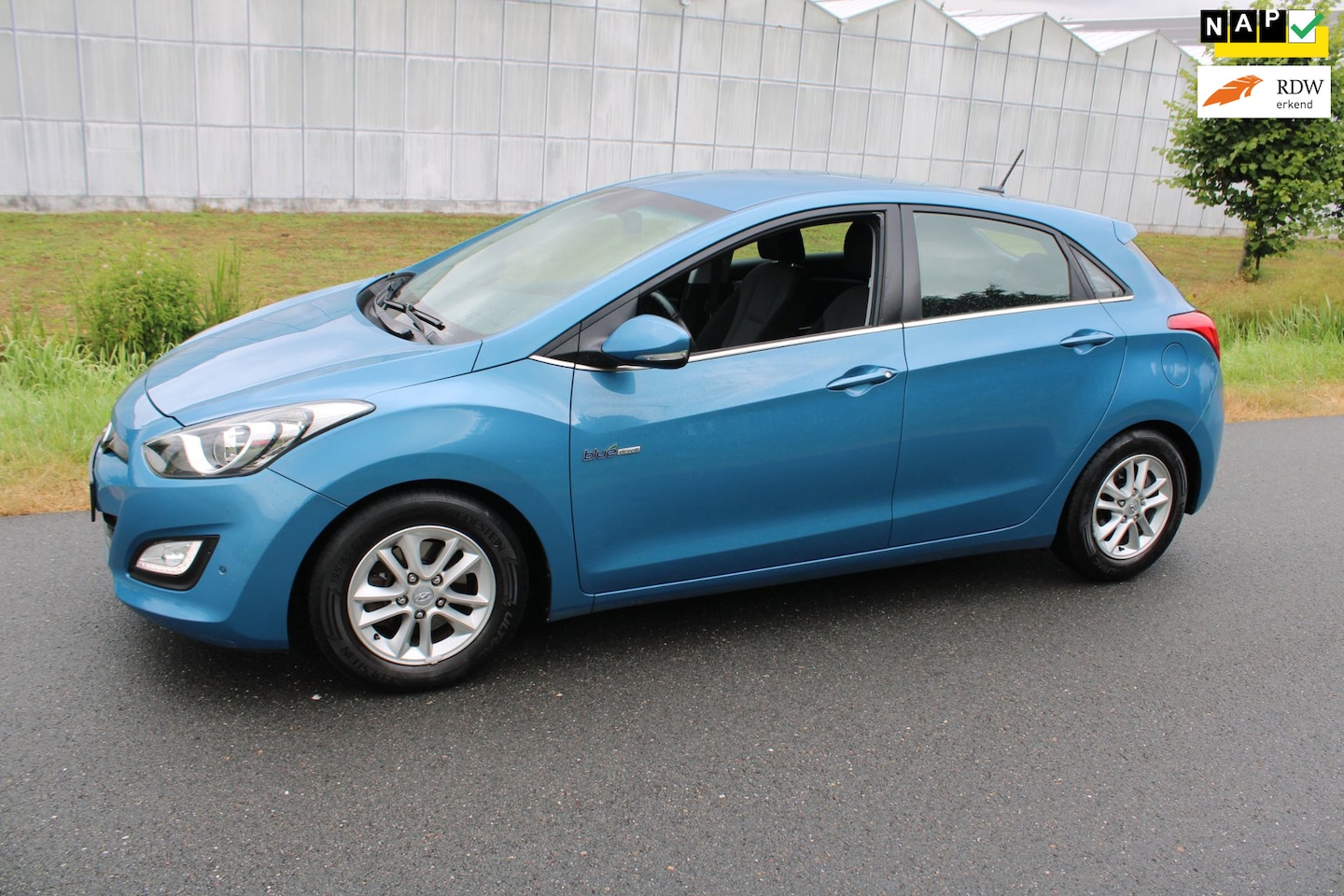 Hyundai i30 - 1.6 GDI i-Vision 5 Drs met Navi en Climate control - AutoWereld.nl