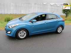 Hyundai i30 - 1.6 GDI i-Vision 5 Drs met Navi en Climate control
