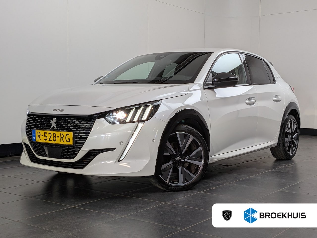 Peugeot 208 - 1.2 GT Aut. | Camera | Half Leder | CarPlay | Climate & cruise C. | LED | 17" | Camera | H - AutoWereld.nl