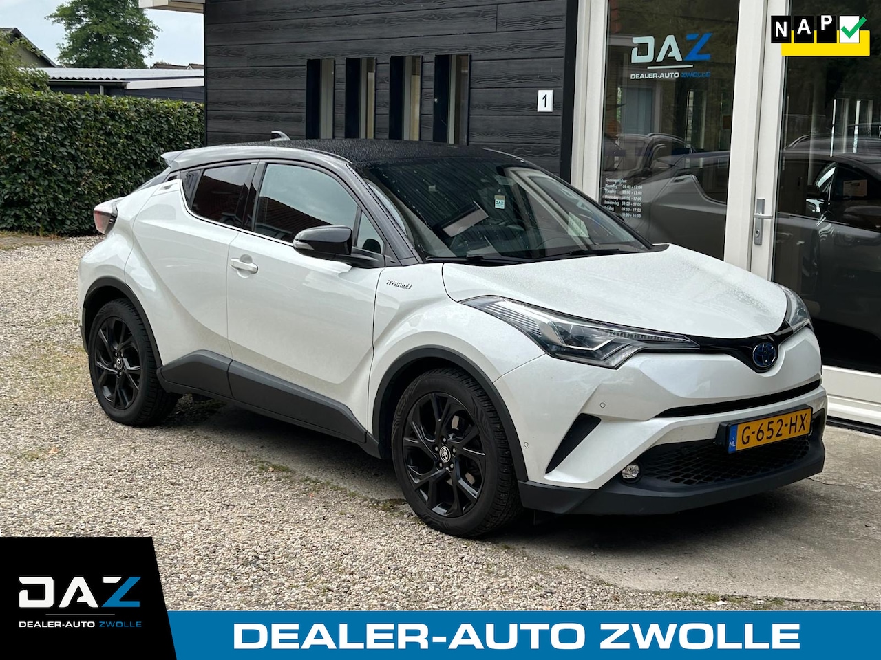 Toyota C-HR - 1.8 Hybrid Bi-Tone Aut/NL-Auto/Navi/Camera/Pdc - AutoWereld.nl
