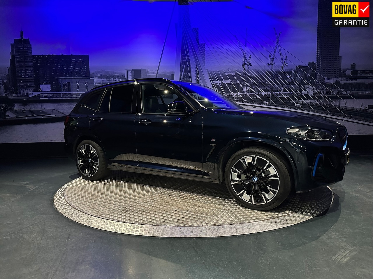 BMW iX3 - High Executive 80 kWh *Panoramadak*360camera*HUD*HarmanKardon* - AutoWereld.nl
