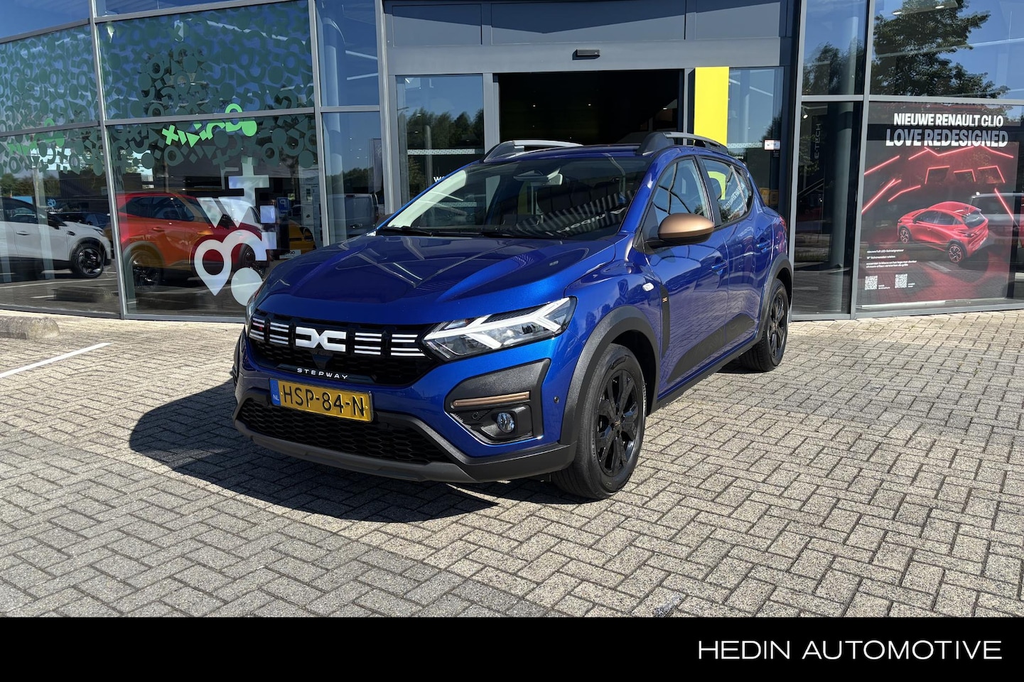 Dacia Sandero Stepway - 1.0 TCe 110 Extreme | Navigatie | Parkeersensoren voor + achter | Achteruitrijcamera | Dod - AutoWereld.nl