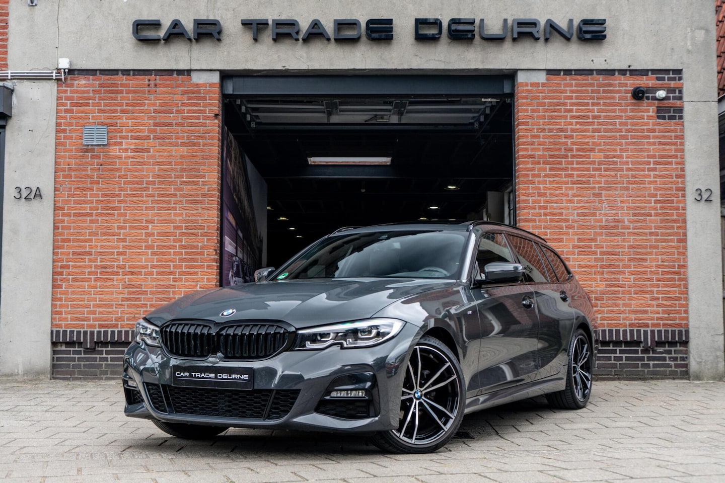 BMW 3-serie Touring - 318i High Executive M-Sport Pano / Camera / Ambi - AutoWereld.nl