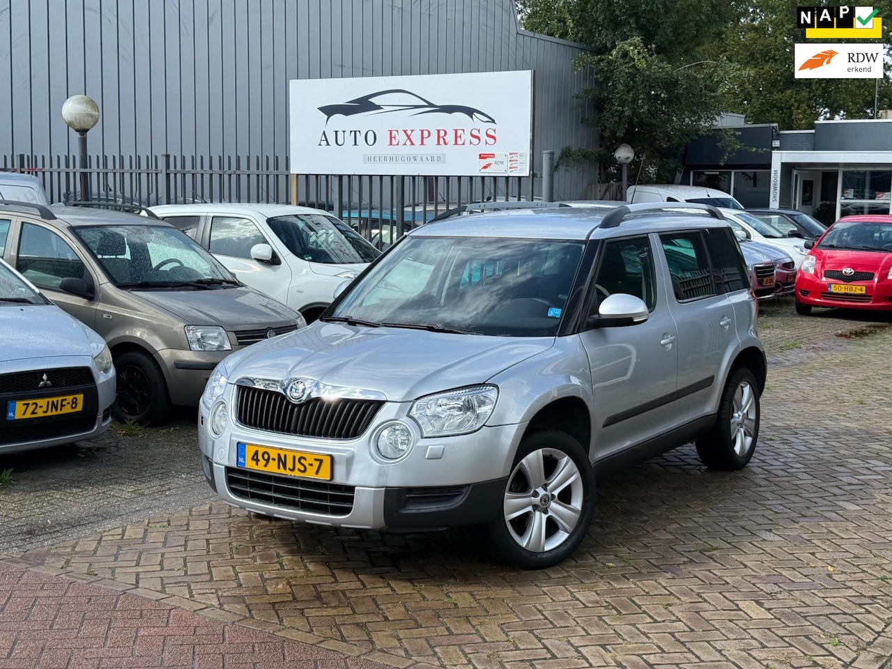 Skoda Yeti - 1.2 TSI Elegance/Airco/Cruis/Nap/Nieuw Apk/3 Maanden Garantie - AutoWereld.nl