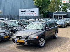Volvo XC70 - 2.4 D5 Aut/Leer/Cruise/ stoelverwarming/Terekhaak/Nap/Nieuw Apk
