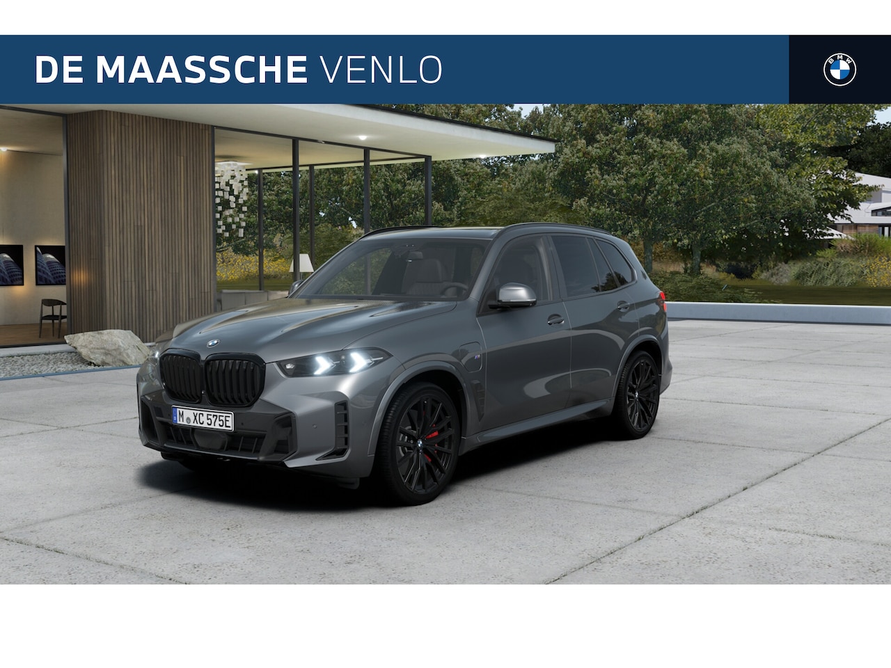 BMW X5 - xDrive50e M Sport Automaat / Panoramadak / Trekhaak / Massagefunctie / Soft-Close / Parkin - AutoWereld.nl