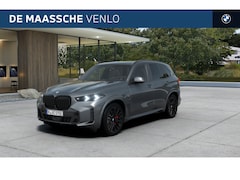 BMW X5 - xDrive50e M Sport Automaat / Panoramadak / Trekhaak / Massagefunctie / Soft-Close / Parkin