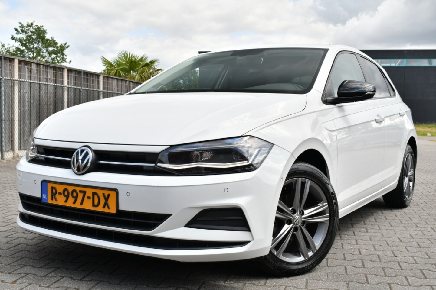 Volkswagen Polo - 1.0 TSI IQ.DRIVE 2020 | LED | Camera | ACC | BLINDSPOT - AutoWereld.nl