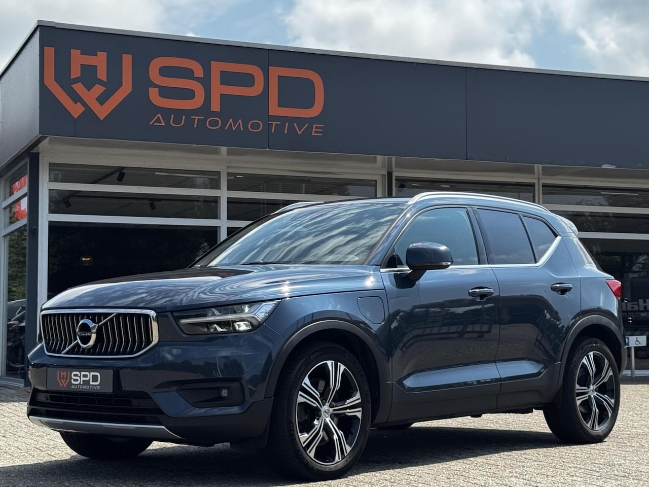 Volvo XC40 - 1.5 T4 Recharge Inscription|211PK|Carplay|H&K|ACC - AutoWereld.nl