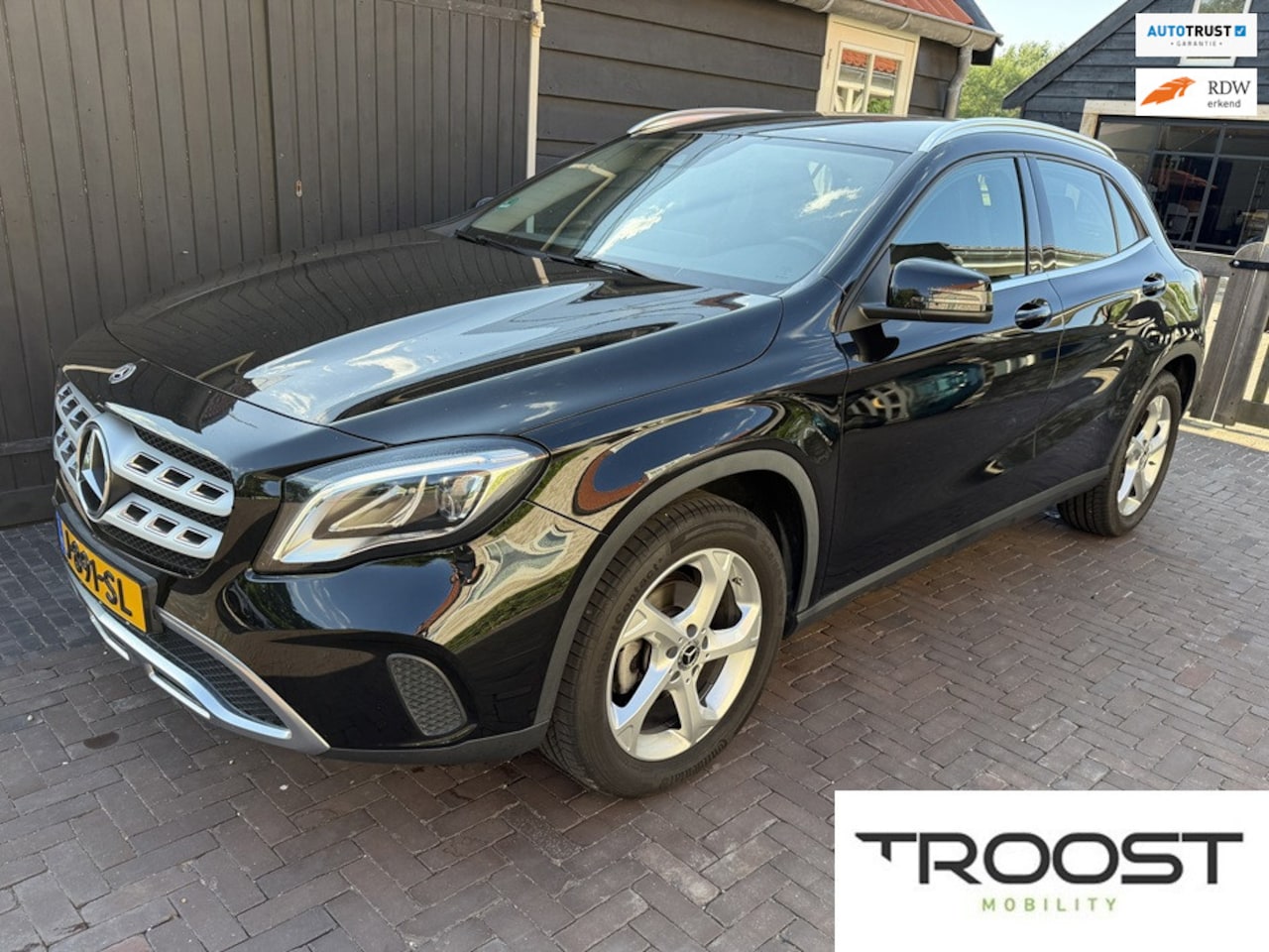 Mercedes-Benz GLA-Klasse - 200 Premium Navi | Led | Camera| Lage Km stand |18 inch LM - AutoWereld.nl