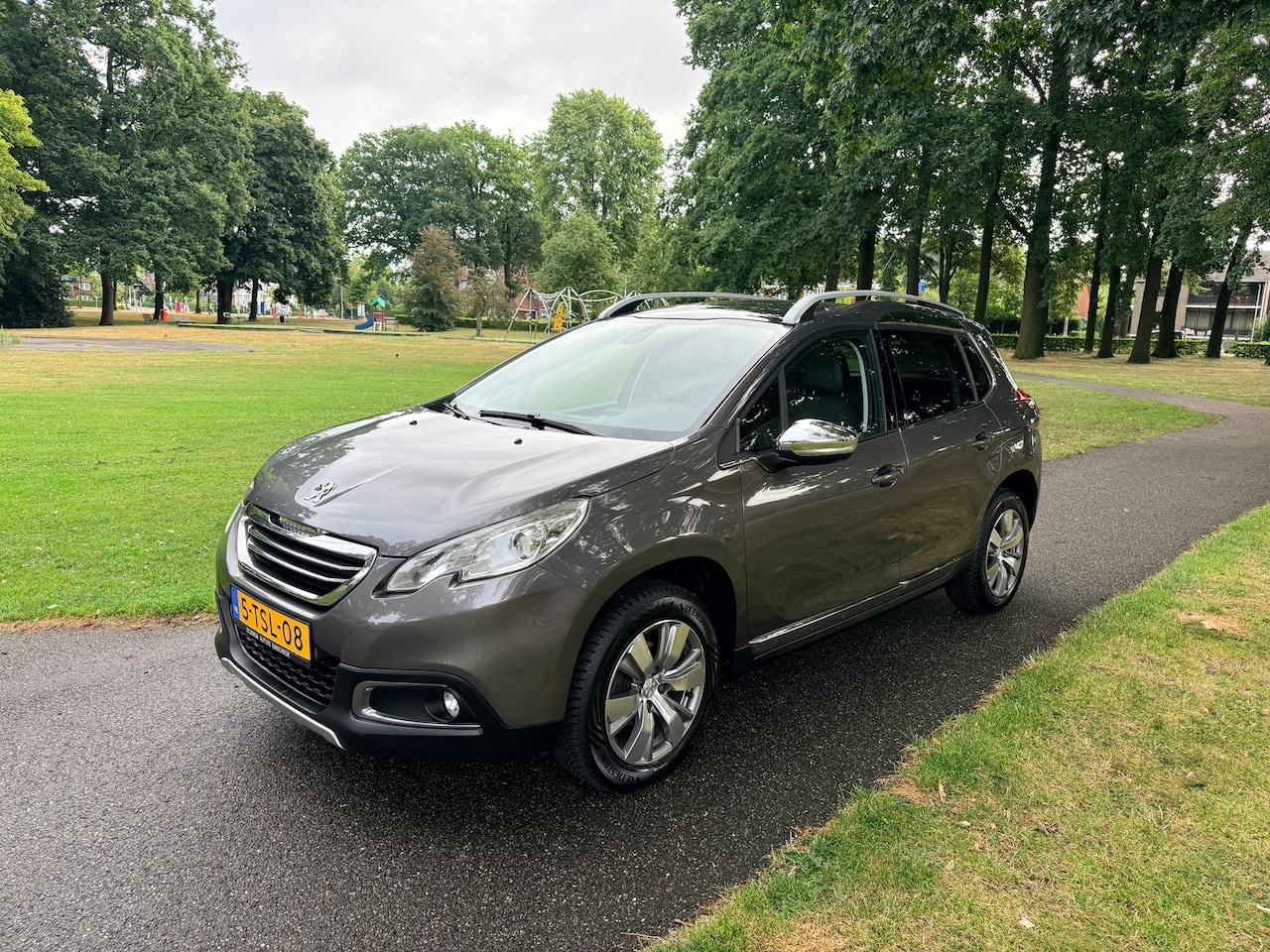 Peugeot 2008 - 1.2 VTi Allure Pack Premium Plus NAP Goed onderhouden - AutoWereld.nl