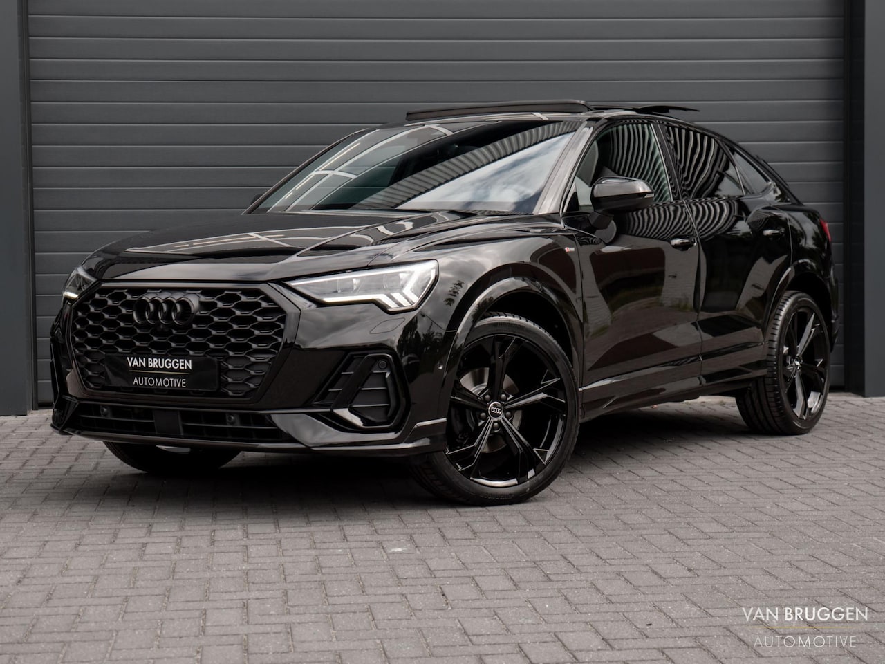 Audi Q3 Sportback - 35 TFSI S-Line Pano Leer Keyless Sfeer 360 Camera Matrix - AutoWereld.nl