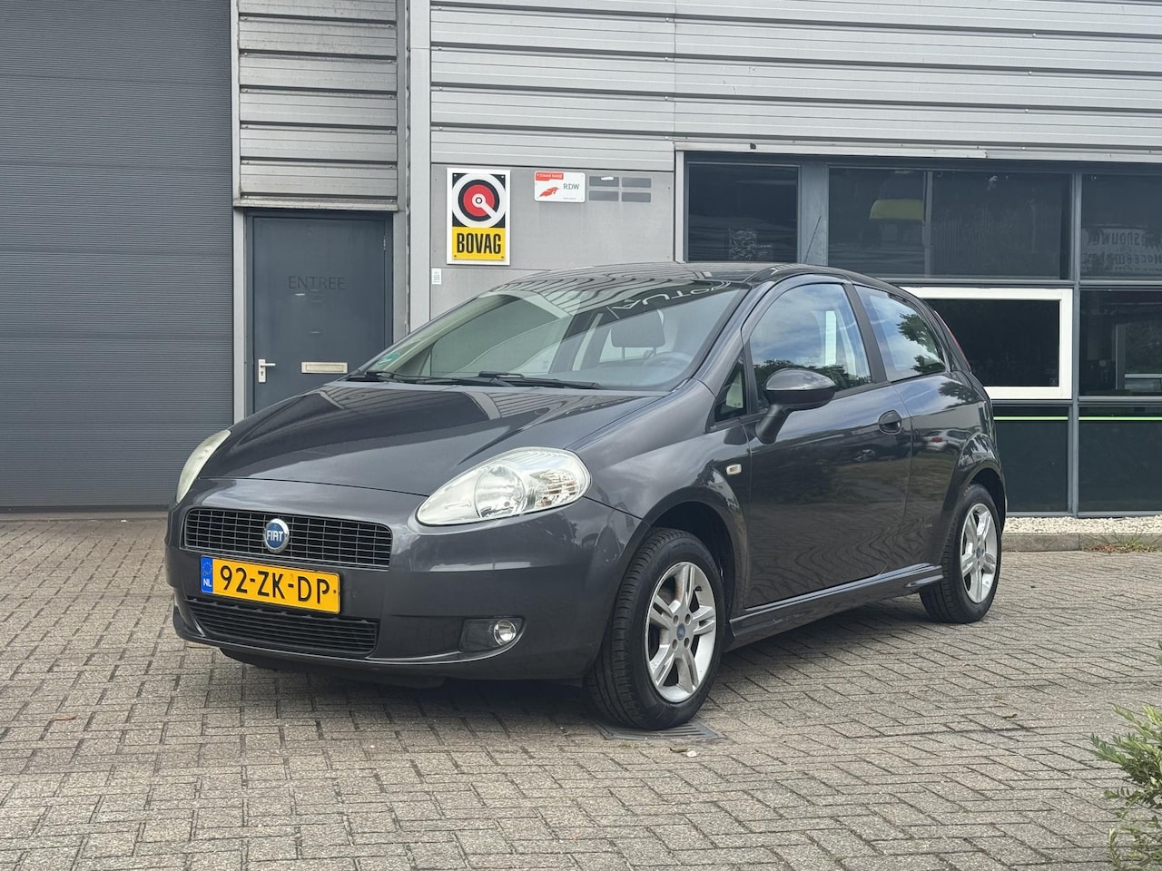 Fiat Grande Punto - 1.2 Active | NAP | NIEUWE APK | - AutoWereld.nl