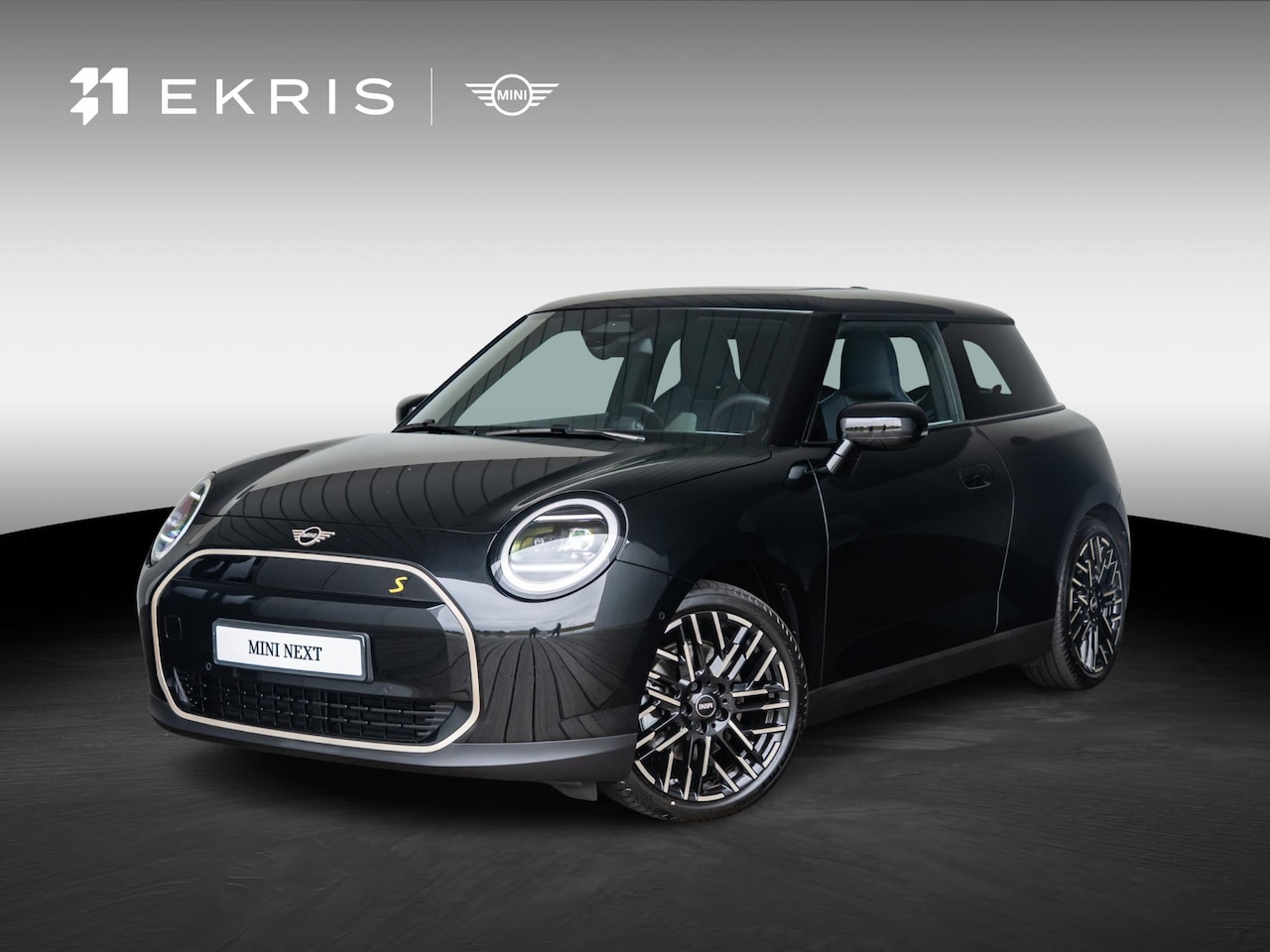 MINI Electric - 3-Deurs Cooper SE Favoured M-pakket | Glazen panoramadak | Stoel & Stuurverwarming | Head- - AutoWereld.nl
