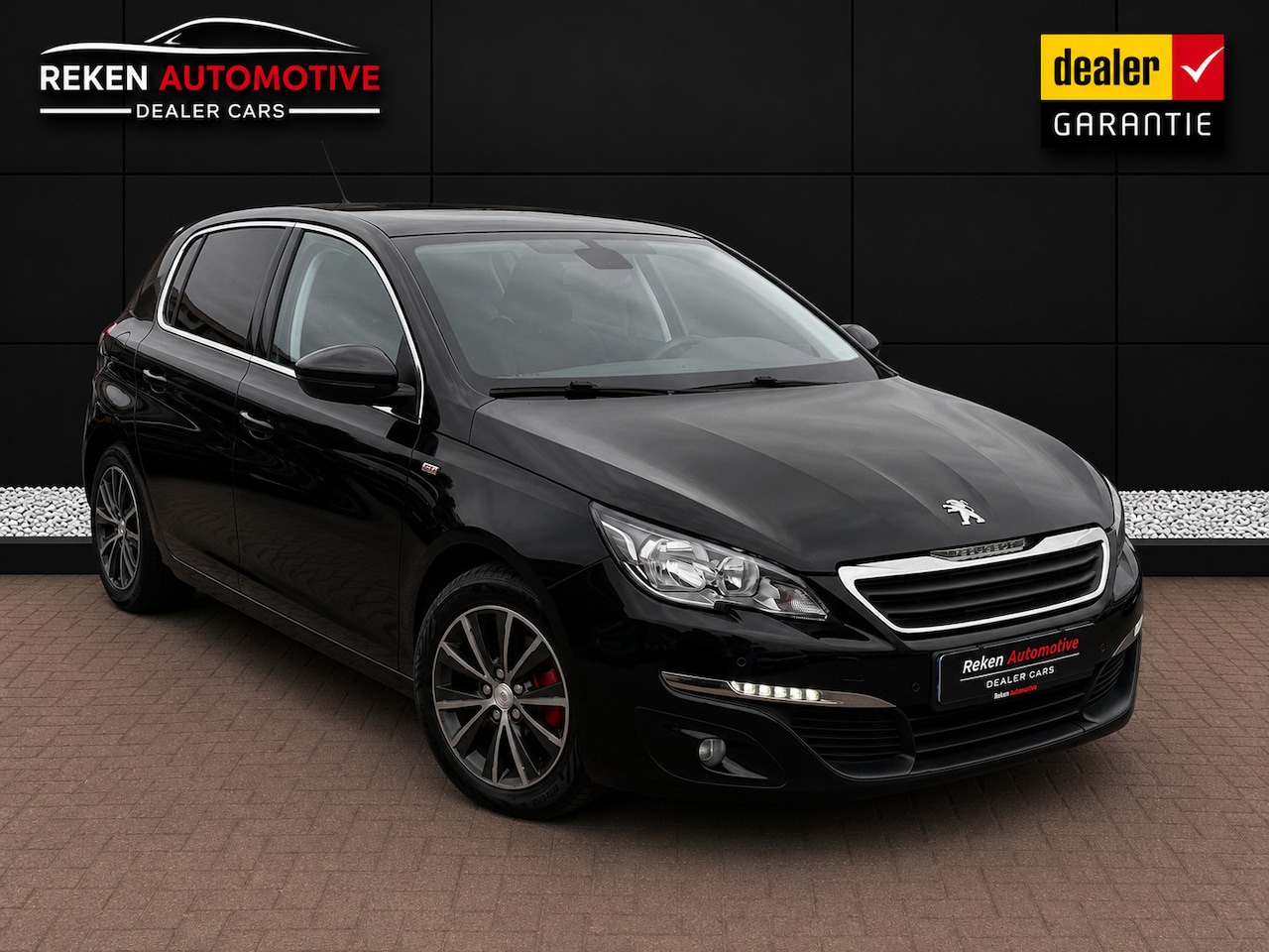 Peugeot 308 - 1.2 Edition Pano DAB Clima Cruise 16 Inch Camera - AutoWereld.nl