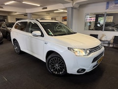 Mitsubishi Outlander - 2.0 PHEV *PANO*Leder*NAVI*camera