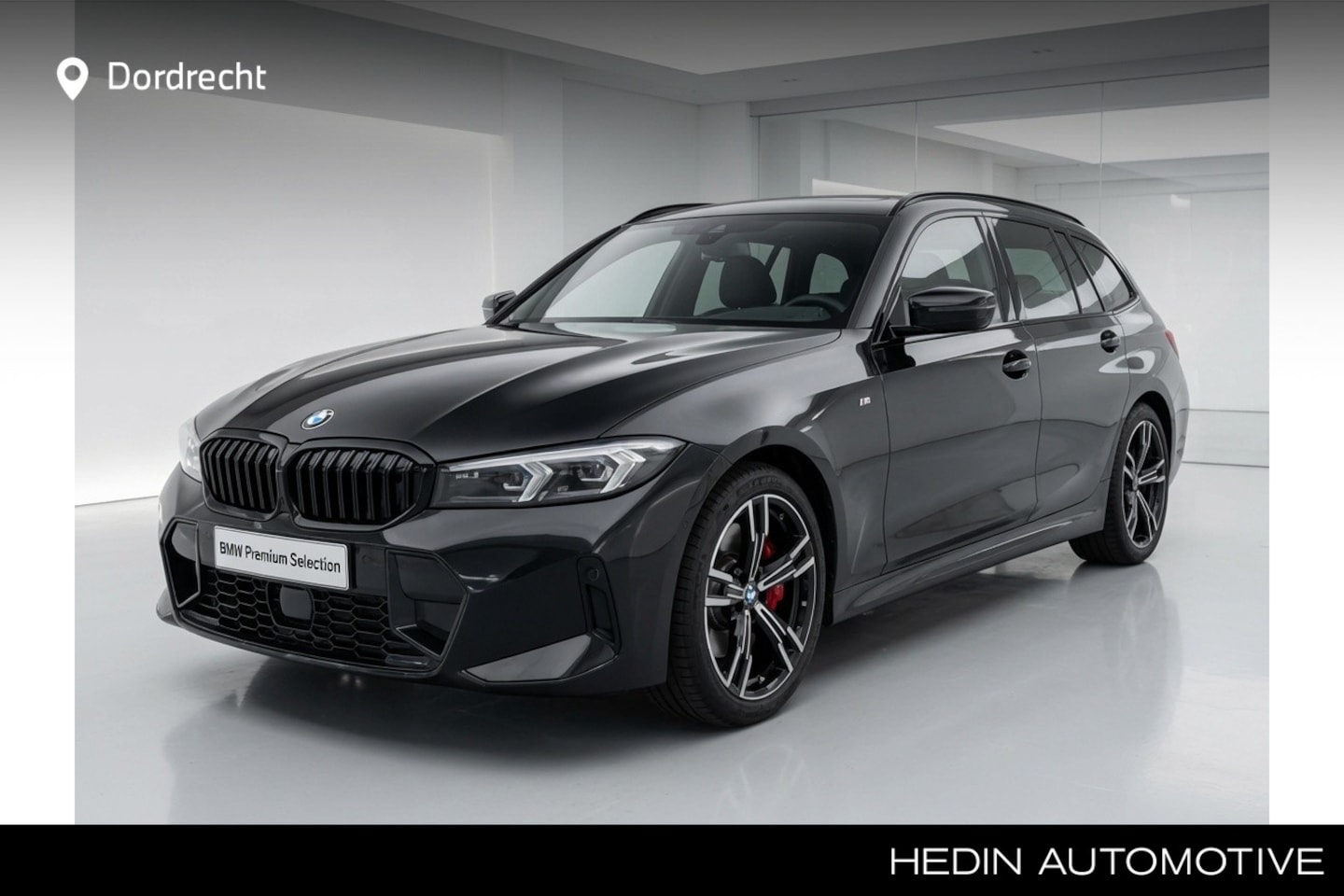 BMW 3-serie Touring - 330e M-Sport | Panorama | 18" | Camera | - AutoWereld.nl