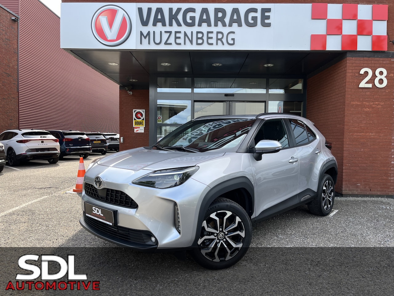 Toyota Yaris Cross - 1.5 Hybrid 115 First Edition // ADAPT. CRUISE // KEYLESS // APPLE-ANDROID AUTO // CAMERA / - AutoWereld.nl