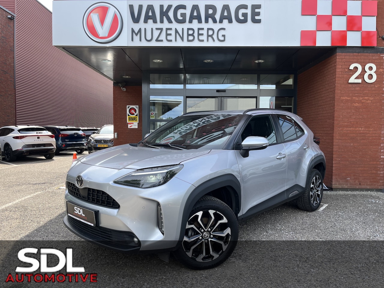 Toyota Yaris Cross - 1.5 Hybrid 115 First Edition // ADAPT. CRUISE // KEYLESS // APPLE-ANDROID AUTO // CAMERA+S - AutoWereld.nl