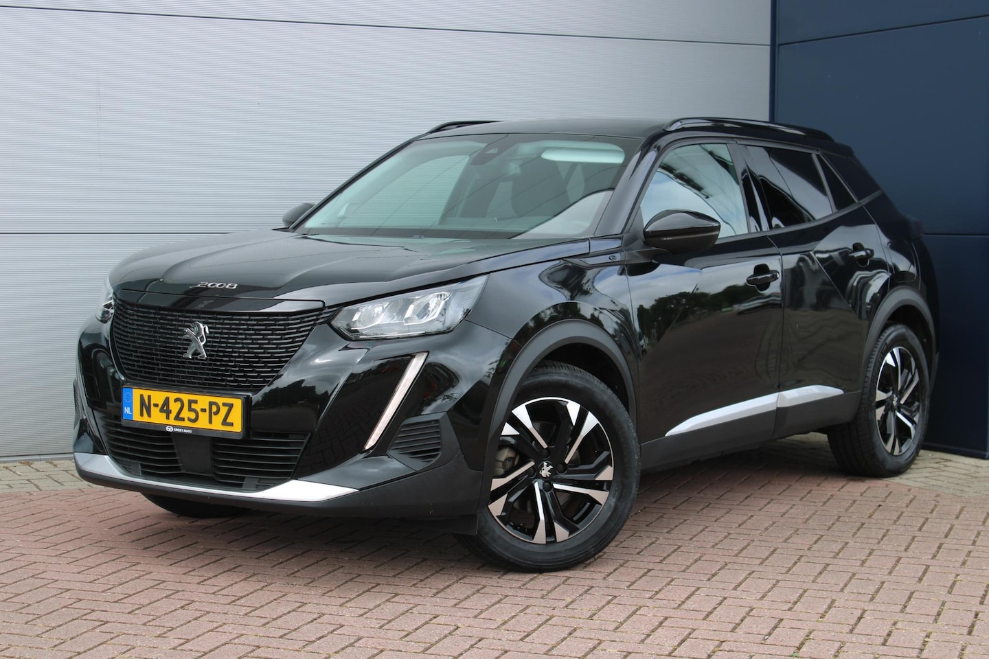 Peugeot e-2008 - EV Allure 50 kWh ACHTERUITRIJCAMERA - CARPLAY - SOH 91,8% - AutoWereld.nl