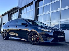 Kia Pro cee'd - ProCeed 1.5 T-GDi GT-PlusLine | Automaat | Panodak | Black Edition | Adapt Cruise | Zomer/