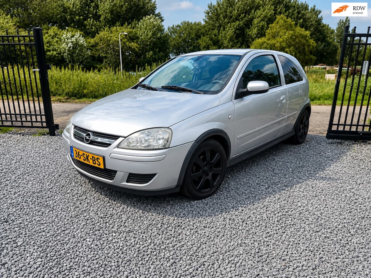 Opel Corsa - 1.2-16V Silverline / Automaat / Carplay / - AutoWereld.nl