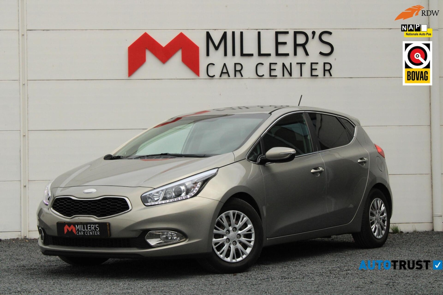 Kia Cee'd - 1.6 GDI Business Pack Camera Cruise Navi Bluetooth Clima - AutoWereld.nl