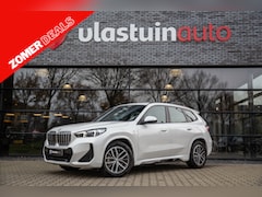BMW X1 - sDrive18i M-Sport , Camera, Keyless, Sfeerverlichting, Carplay, Led