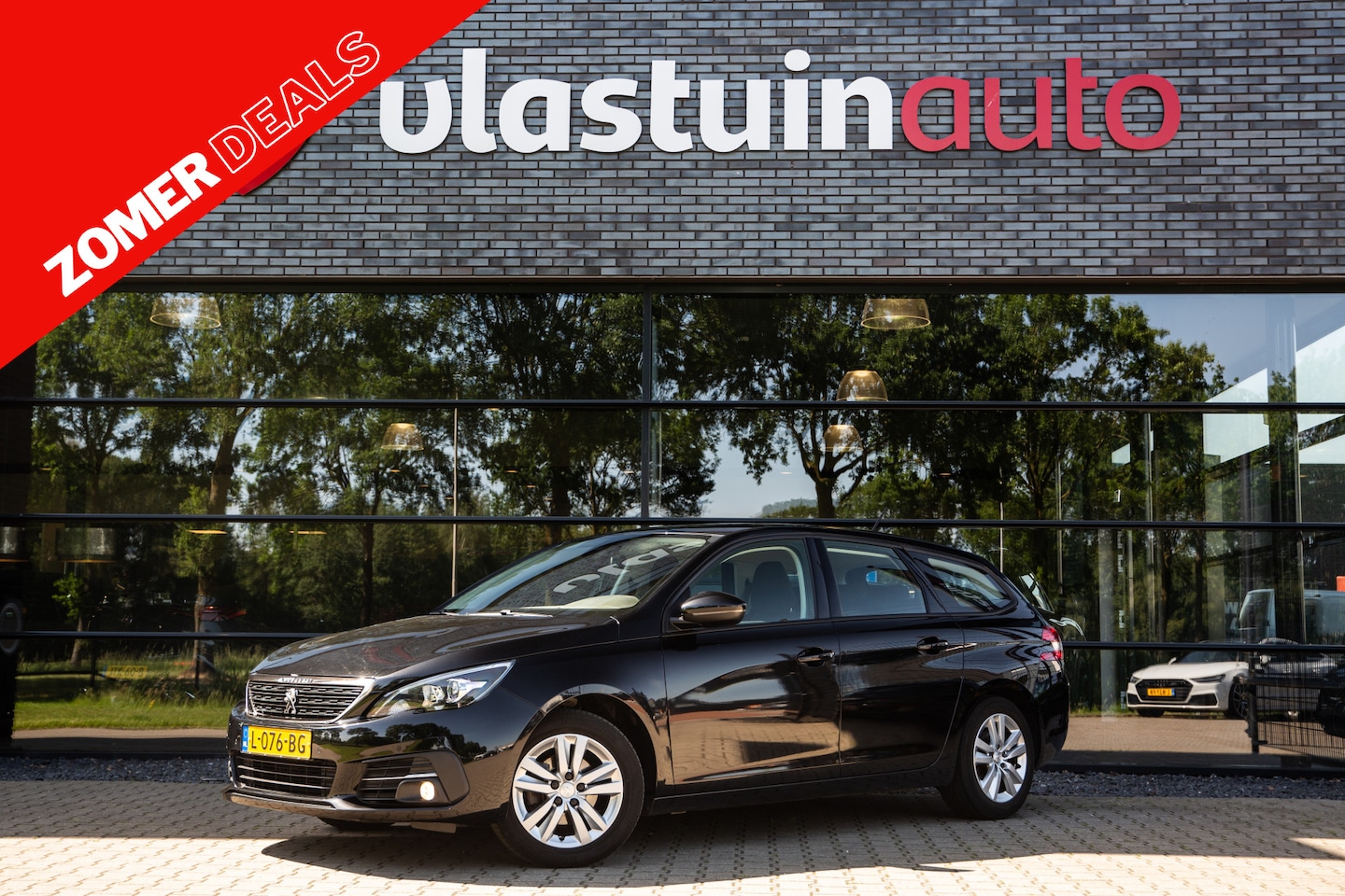 Peugeot 308 SW - 1.2 PureTech Blue Lease Active 1.2 PureTech Blue Lease Active , Trekhaak, Cruise control, Achteruitrijcamera - AutoWereld.nl